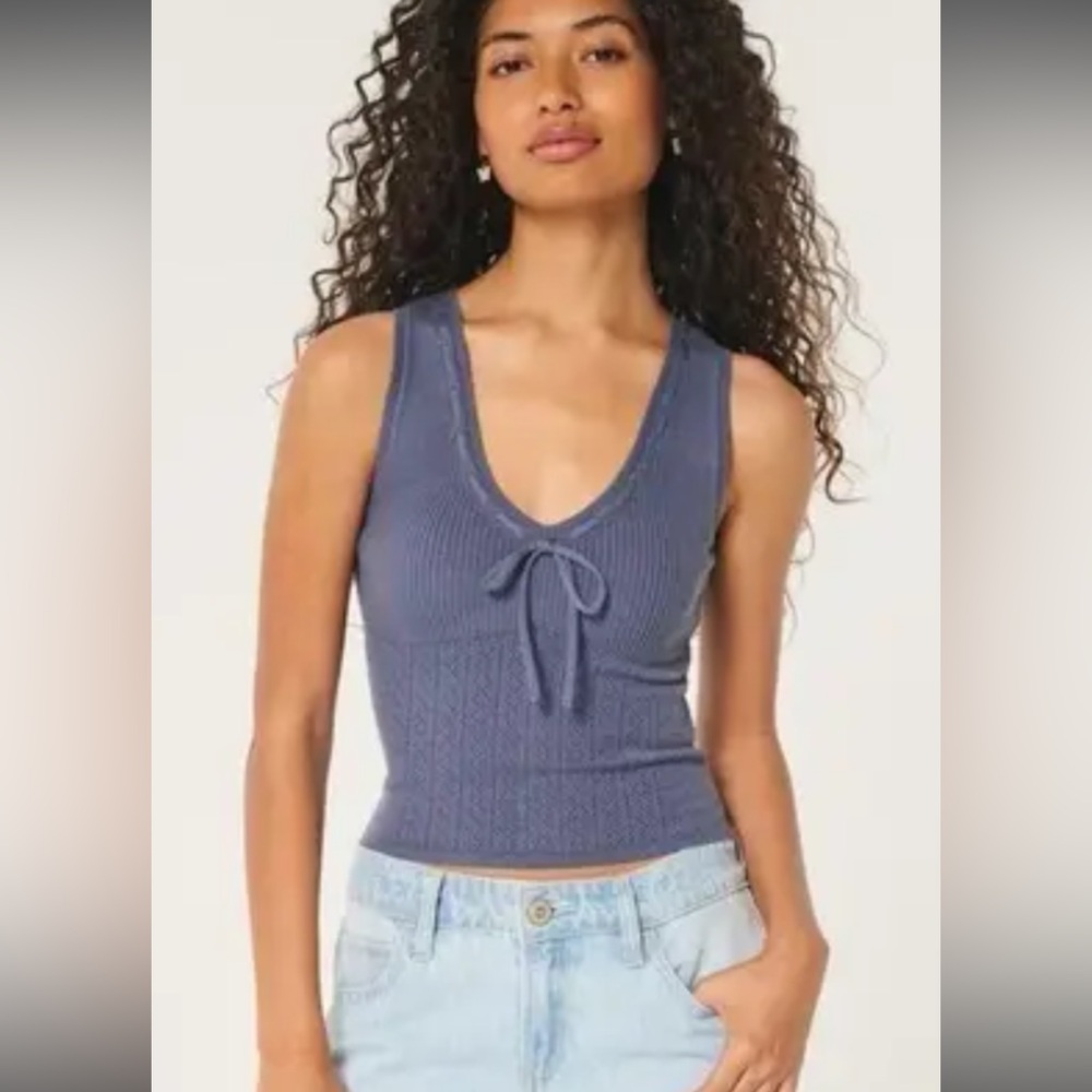 HOLLISTER V NECK SWEATER TANK